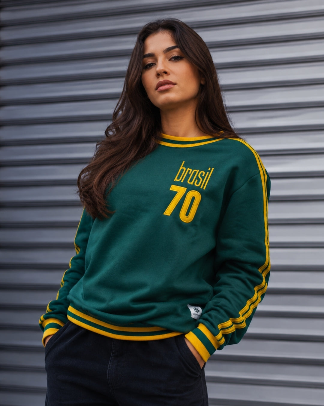 Moletom Brasil 70 Retrô Com Listras Nas Mangas Estilo Casual