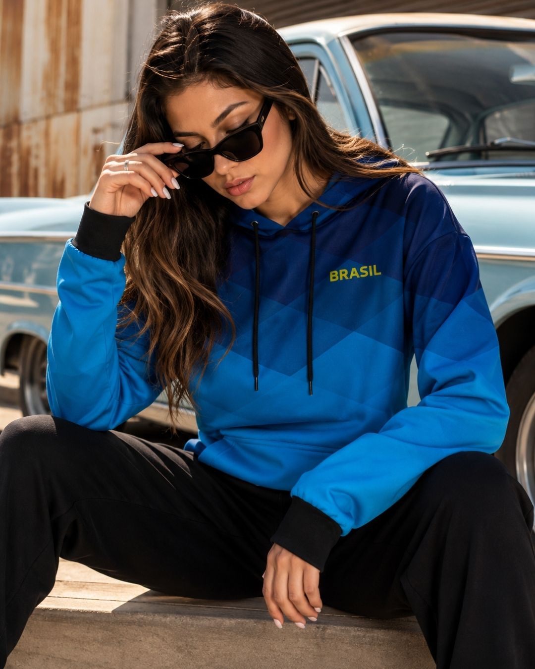 Moletom Brasil Geométrico Com Capuz Estampa Degradê Casual